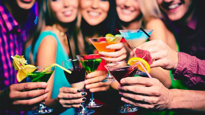 An In-Depth Guide to Popular Beverages: From Alcoholic Drinks to Healthy Non-Alcoholic Options