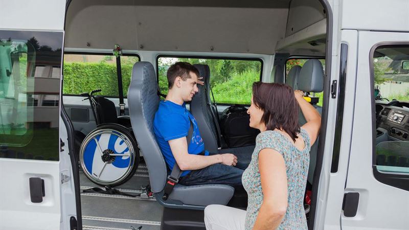 Top-Rated Roadside Assistance Providers Specializing in Wheelchair Van Support