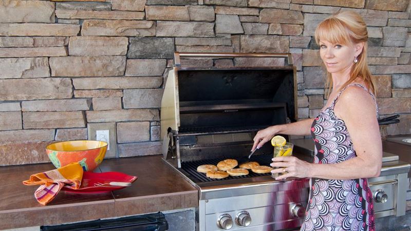 Discover the Top 4 Weber Gas Grills for Perfect Outdoor Cooking