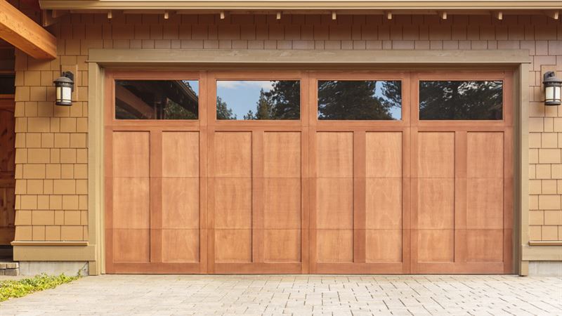 Essential Guide to Choosing the Ideal Garage Doors for Your Home