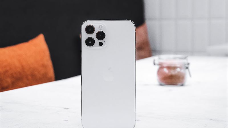 The Top 4 Smartphones to Watch in 2024: Comprehensive Guide and Latest Deals