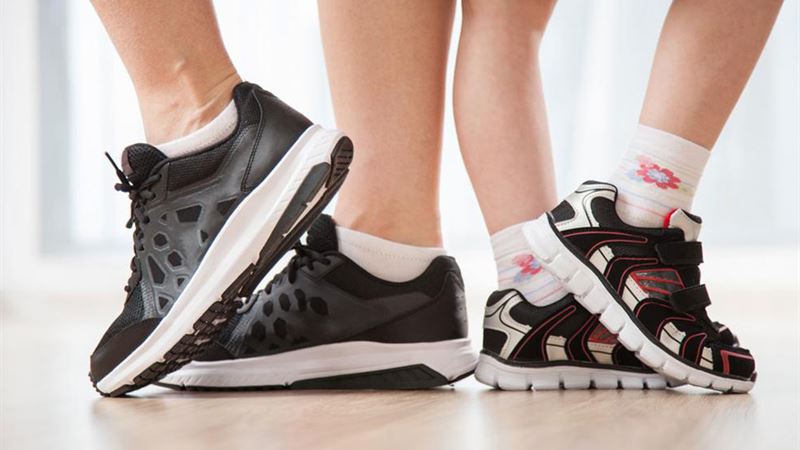 Comprehensive Guide to Choosing Optimal Footwear for Foot Pain Relief