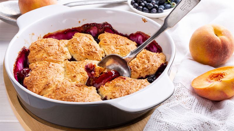 Ultimate Guide to Making Classic Peach Cobbler: Ingredients, Tips, and Variations