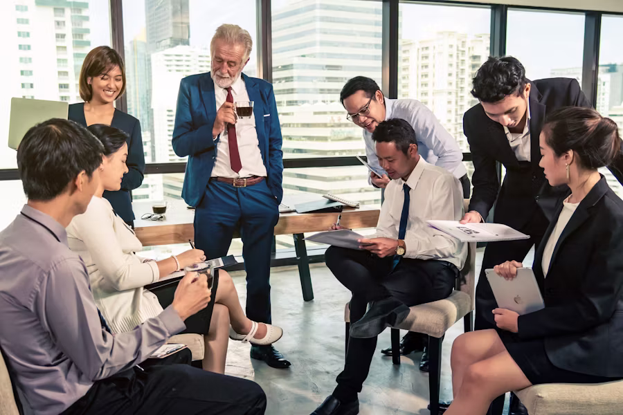 Comprehensive Guide to Employer of Record (EOR) Services: Streamlining Workforce Management in the Modern Business Environment