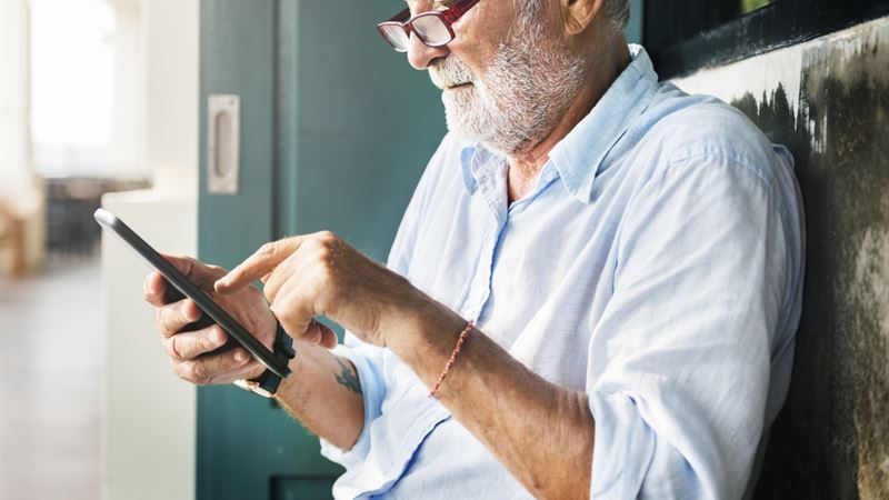 Comprehensive Guide to Smartphone Plans Designed for Seniors