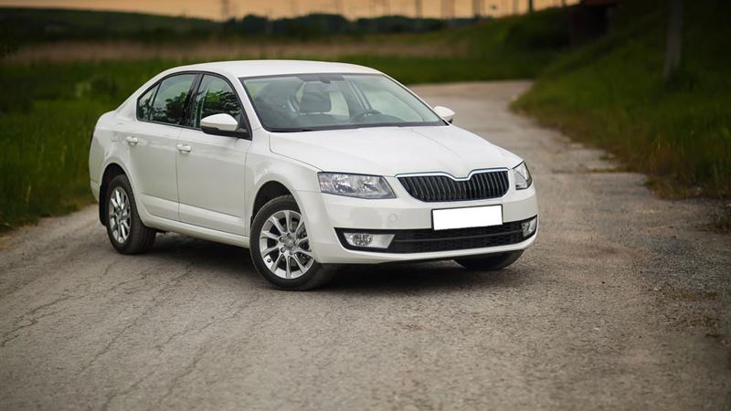 Luxury Vehicles Redefining Elegance and Innovation