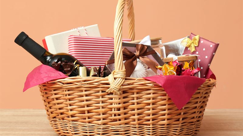 Affordable and Elegant Thanksgiving Gift Baskets Under $50 to Delight Your Hosts