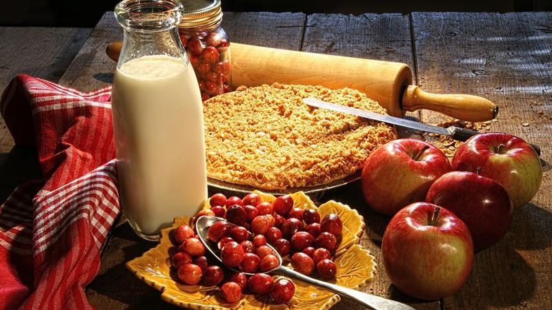 Essential Nutrients and Foods That Support Women's Health and Well-Being