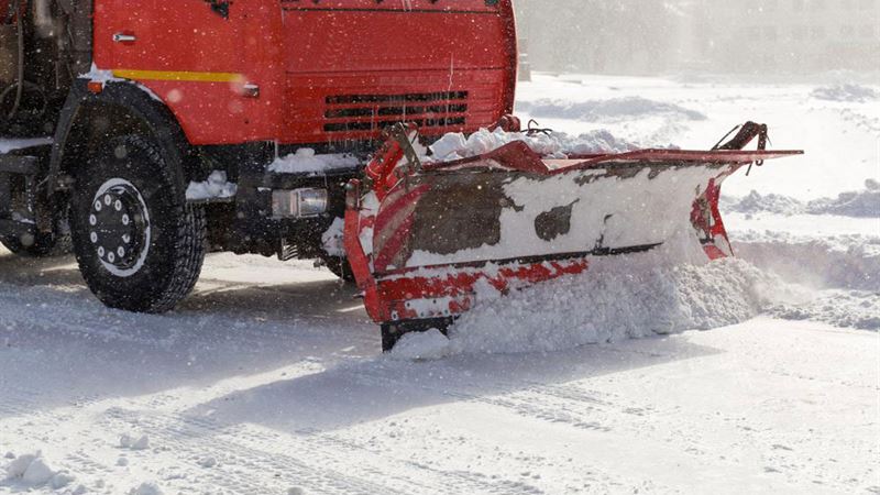 Comprehensive Guide to Walk-Behind Snow Plows: Features, Maintenance, and Buying Tips