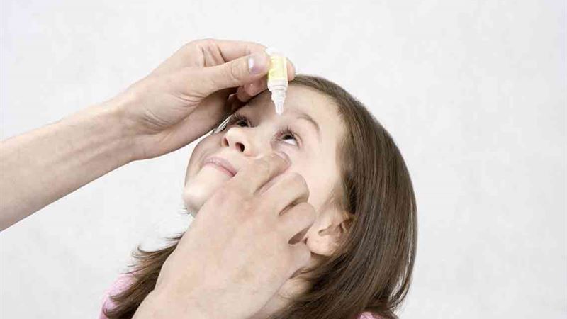 Comprehensive Guide to Managing and Naturally Healing Dry Eyes