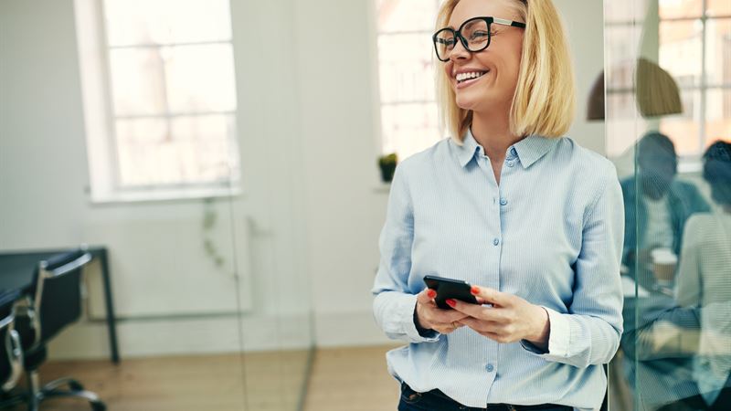 Comprehensive Guide to Prescription Eyeglasses: Types, Selection, and Care