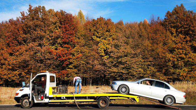 Ultimate Guide to Choosing the Best Towing Service Providers in 2024