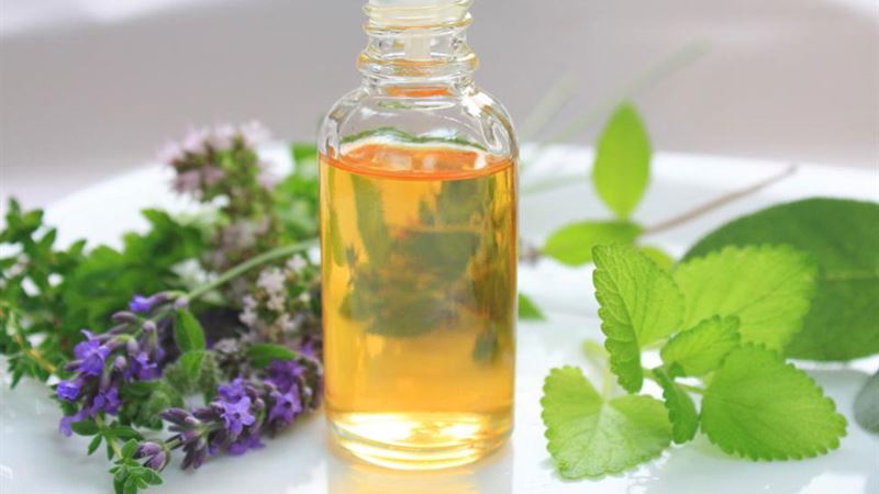 Comprehensive Guide to Natural Pain Relief: 6 Effective Remedies and Nutritional Tips