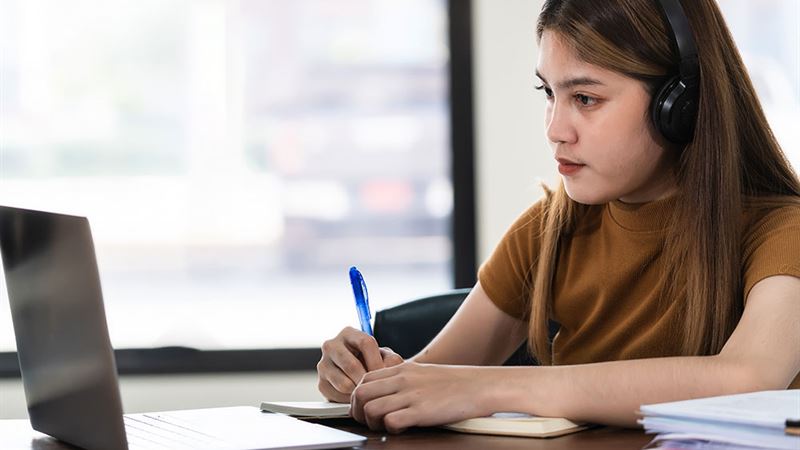 Comprehensive Guide to the Top 4 Online Learning Platforms in 2024