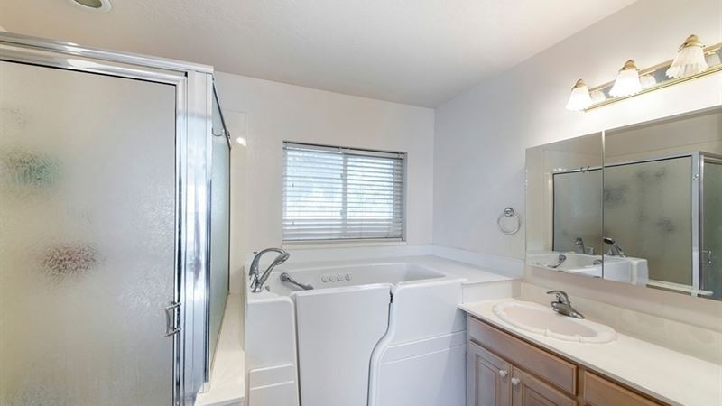 Ultimate Guide to Walk-In Bathtubs for Elderly Safety and Comfort