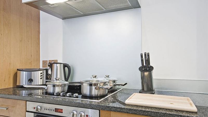 Creative Solutions to Tackle Kitchen Clutter and Grime