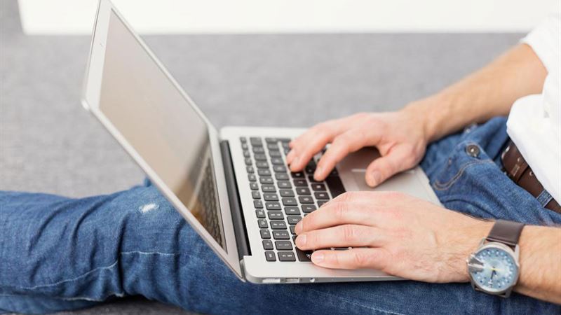 Comprehensive Guide to Buying Refurbished MacBook Air Models