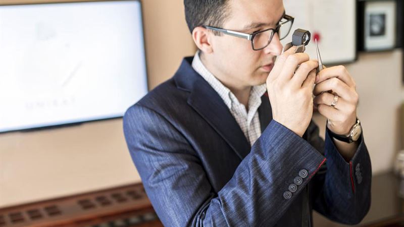 Top 4 Trendsetting Jewelry Brands for Men in 2024