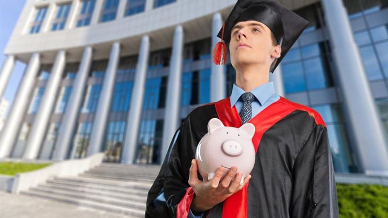 Effective Strategies to Minimize College Expenses and Secure Financial Support