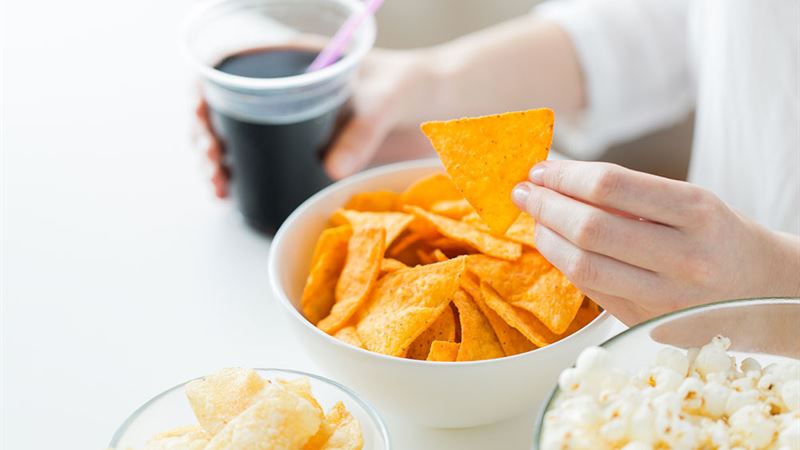 Comprehensive Guide to Foods to Consume and Avoid When Managing Gastritis