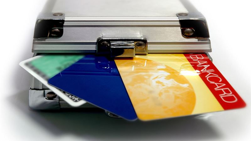 Comprehensive Guide to Securely Activating Your Bank Card in 2024