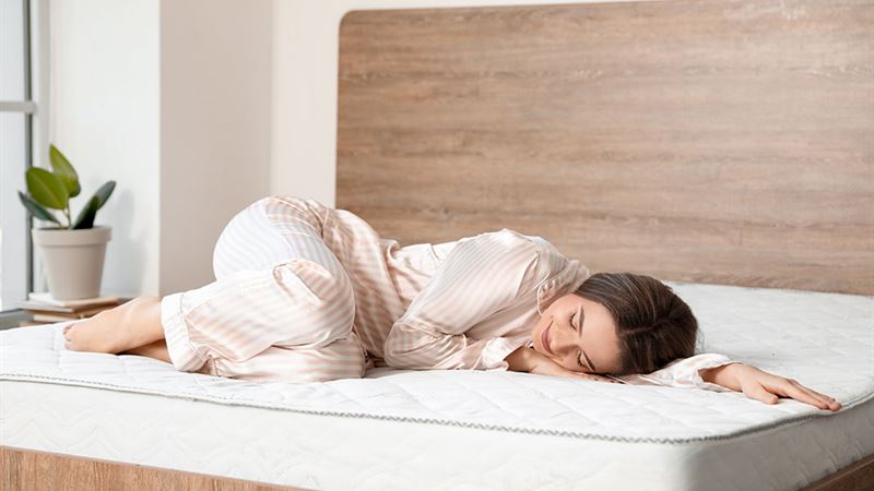 Ultimate Guide to Choosing the Perfect Mattress for Side Sleepers: Types, Pricing, and Expert Tips