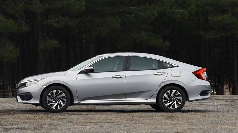 Unveiling the Success of the Tesla Model S: The Premier Full-Size Luxury Electric Sedan