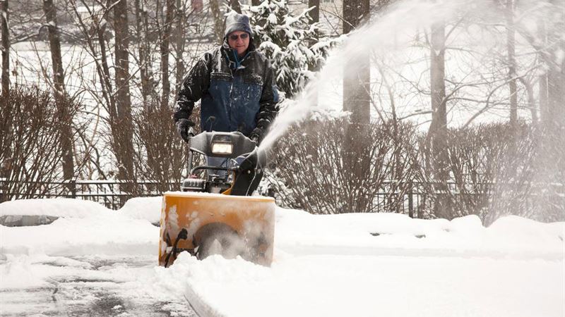 Ultimate Guide to Choosing the Best Snow Blowerson for Your Winter Needs