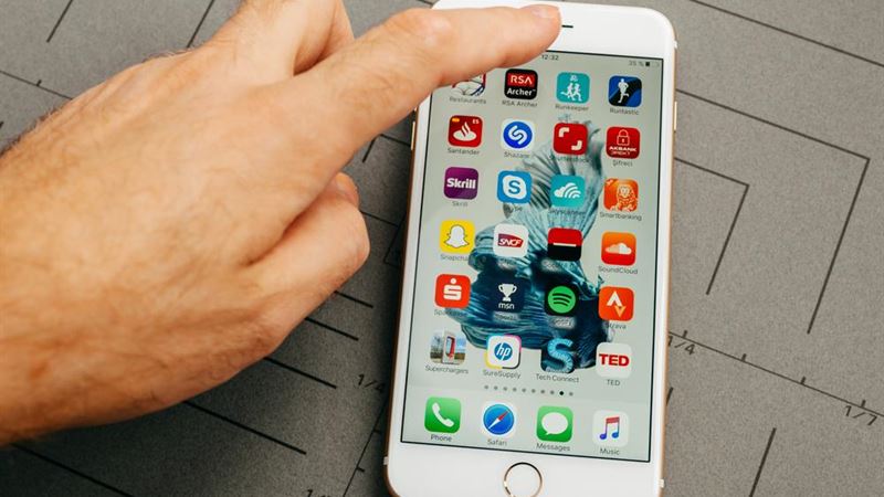 Comprehensive Guide to Buying a Used Apple iPhone: Tips and Precautions