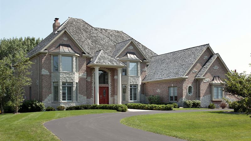 Comprehensive Guide to Luxury Real Estate: Types, Key Considerations, and Investment Insights