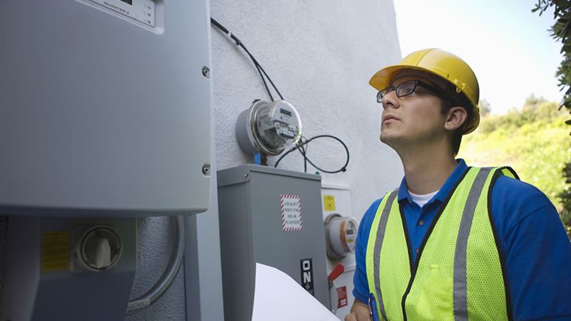 Comprehensive Guide to Solar Power Stations: Types, Core Parts, and Key Buying Tips