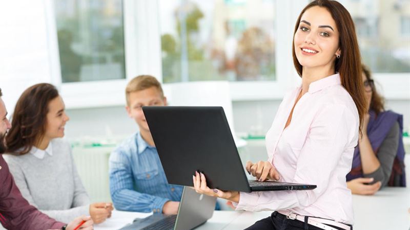 Comprehensive Overview of Collaboration Software: Benefits and Challenges