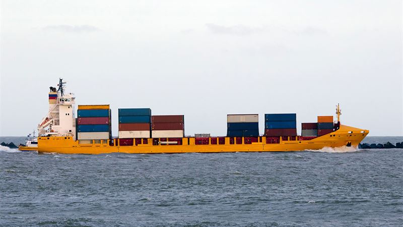 Advantages and Disadvantages of Maritime Shipping in Global Trade