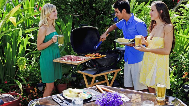 Top Outdoor Gas and Charcoal Grills for Perfect Barbecues and Grilling Experiences