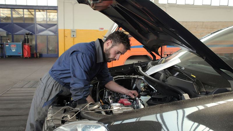 Comprehensive Guide to Nissan Express Vehicle Maintenance and Services