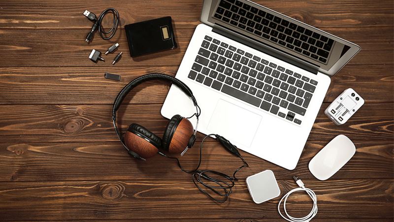 Uncover Unmatched Cyber Monday Deals on Apple MacBooks