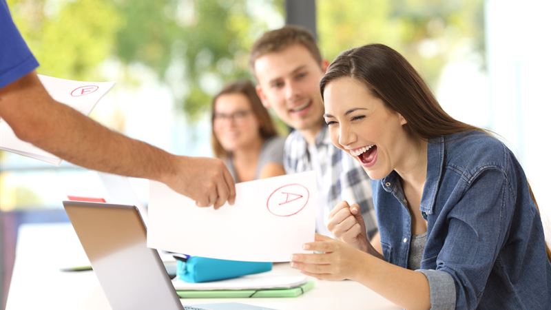 Comprehensive Guide to Financial Assistance for Adult Learners in the United States