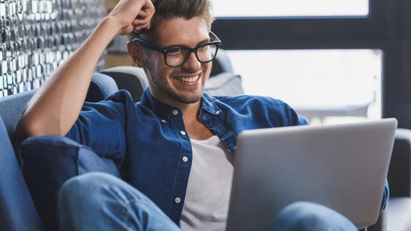 Essential Guide to Purchasing the Apple MacBook Pro in 2024