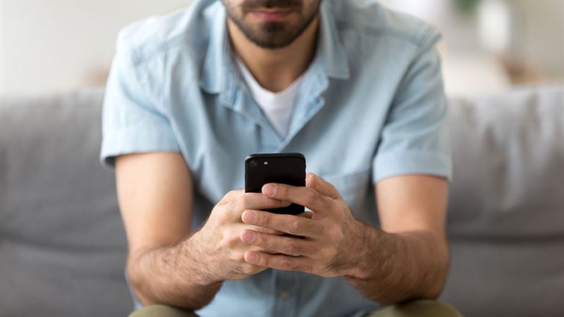 Comprehensive Guide to Retrieving Deleted Text Messages on Smartphones