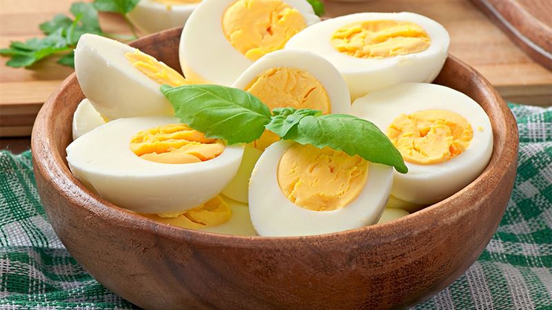 Understanding Osteoporosis: Recognizing Early Symptoms and Nutritional Strategies to Manage Bone Health