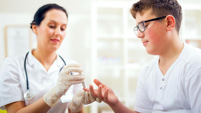 Recognizing the First Signs and Symptoms of Diabetes Early