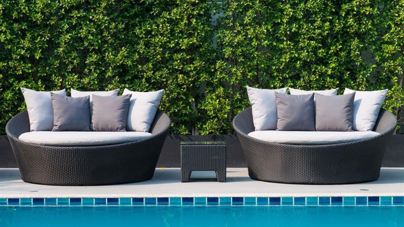 Ultimate Guide to Selecting Trendy and Comfortable Poolside Furniture for Your Outdoor Space