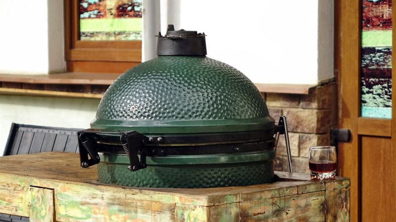 Comprehensive Guide to the Big Green Egg Cooking Egg