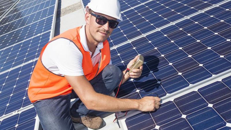 Comprehensive Guide to Solar Panels: Benefits, Types, and Choosing the Right System