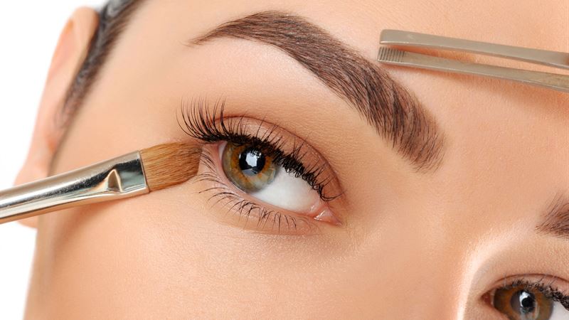 Comprehensive Guide to Perfecting Your Eyebrow Makeup Routine