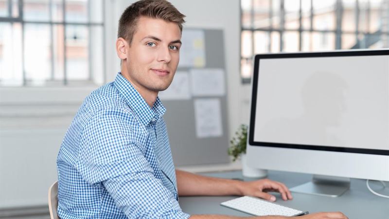 Top All-in-One Desktop Computers for Modern Users in 2024