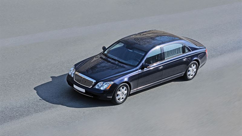 Comprehensive Overview of the Luxurious Maybach 57: Key Features and Innovations