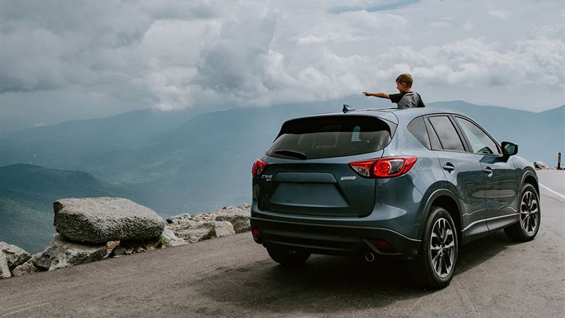 Top Mid-Size Crossover SUVs to Consider in 2024 for Family and Adventure Enthusiasts