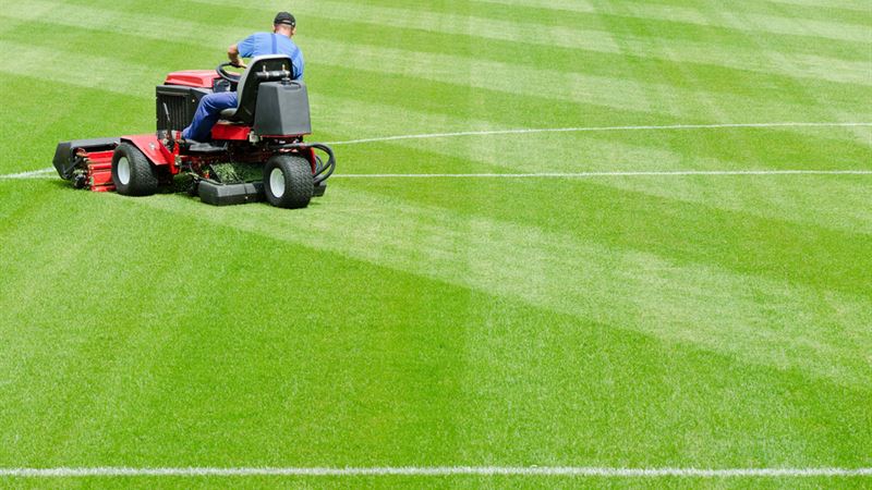 Comprehensive Guide to Choosing the Optimal Lawn Care Tractor Vehicles