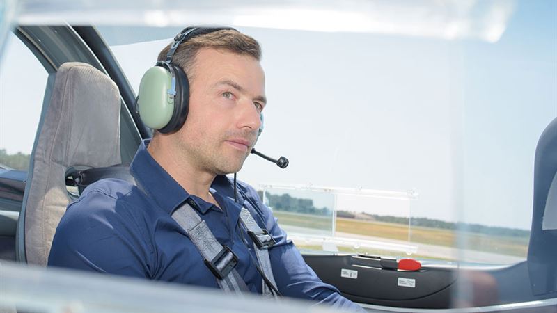 Comprehensive Guide to Pilot Training Programs: Selecting the Best Option for Your Aviation Career